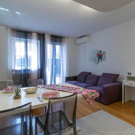 Appartamento Welcomely - Violet House & Garden Lecco
