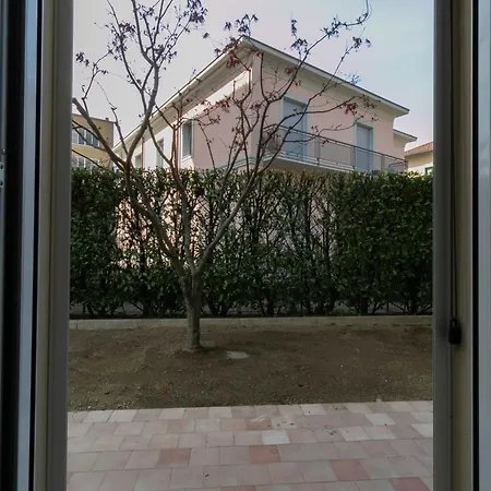 Appartamento Welcomely - Violet House & Garden *
